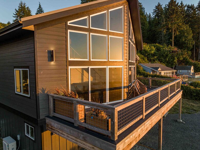 Strait Surf House - Port Angeles, Washington