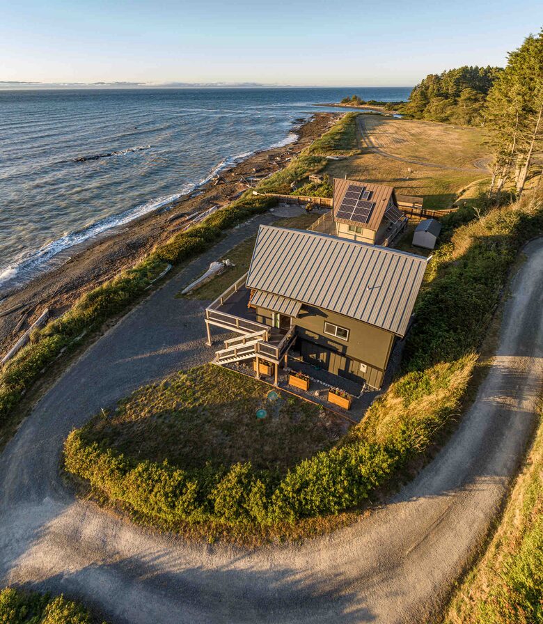 Strait Surf House - Port Angeles, Washington