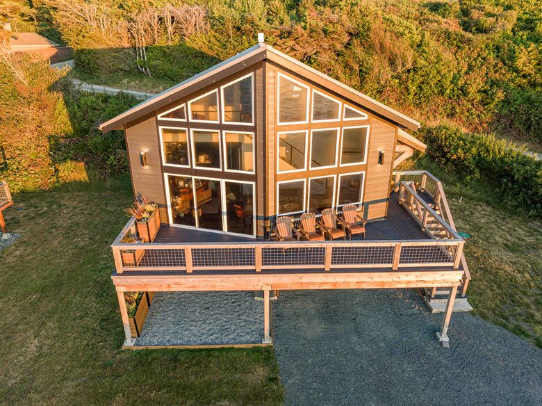 Strait Surf House - Port Angeles, Washington