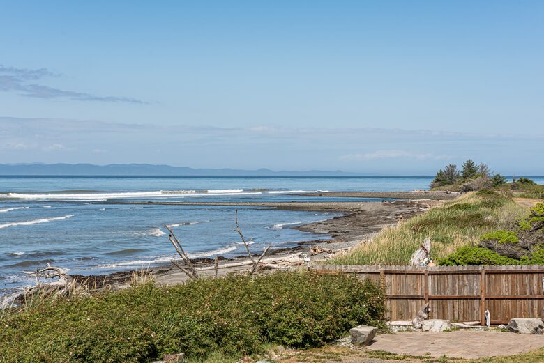Strait Surf House - Port Angeles, Washington