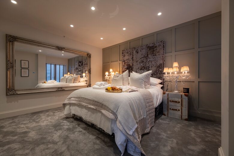 Milton House - Cheltenham, United Kingdom