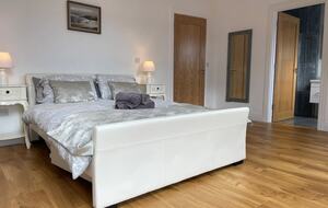Luxury Waterfront Apartment - Co Roscommon, Ireland