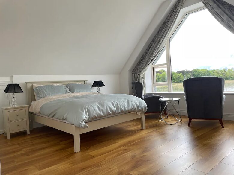 Luxury Waterfront Apartment - Co Roscommon, Ireland