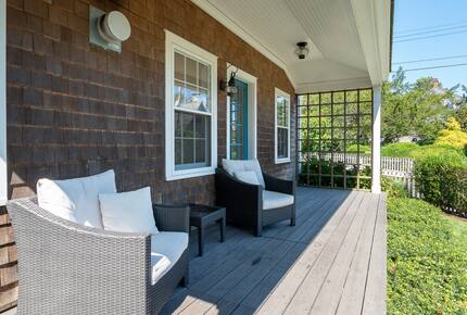 Exquisite Six-Bedroom Retreat in Nantucket Historic Downtown - Nantucket, Massachusetts