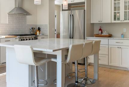 Exquisite Six-Bedroom Retreat in Nantucket Historic Downtown - Nantucket, Massachusetts
