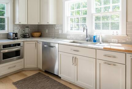 Exquisite Six-Bedroom Retreat in Nantucket Historic Downtown - Nantucket, Massachusetts