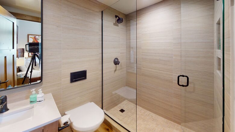 Modern Vail Condo - Slopeside and Loaded with Amenities - Vail, Colorado