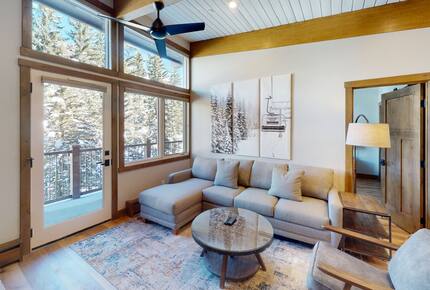 Modern Vail Condo - Slopeside and Loaded with Amenities - Vail, Colorado
