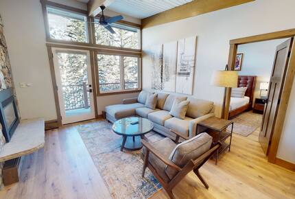 Modern Vail Condo - Slopeside and Loaded with Amenities - Vail, Colorado