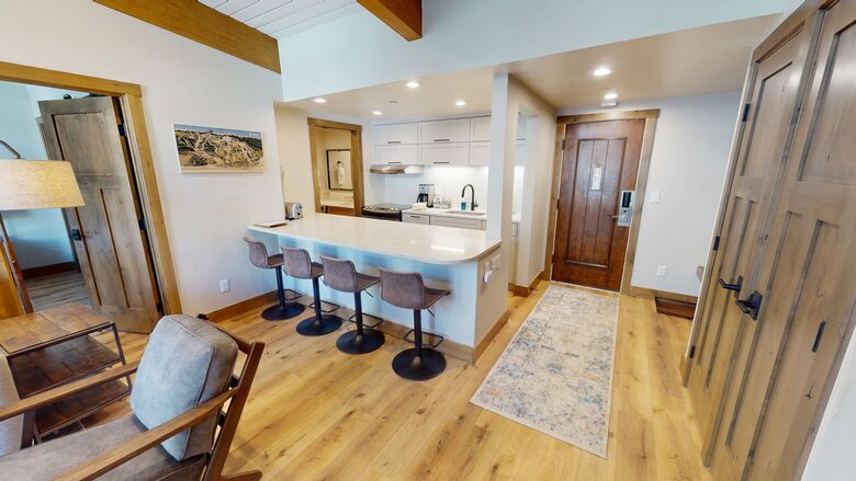 Modern Vail Condo - Slopeside and Loaded with Amenities - Vail, Colorado