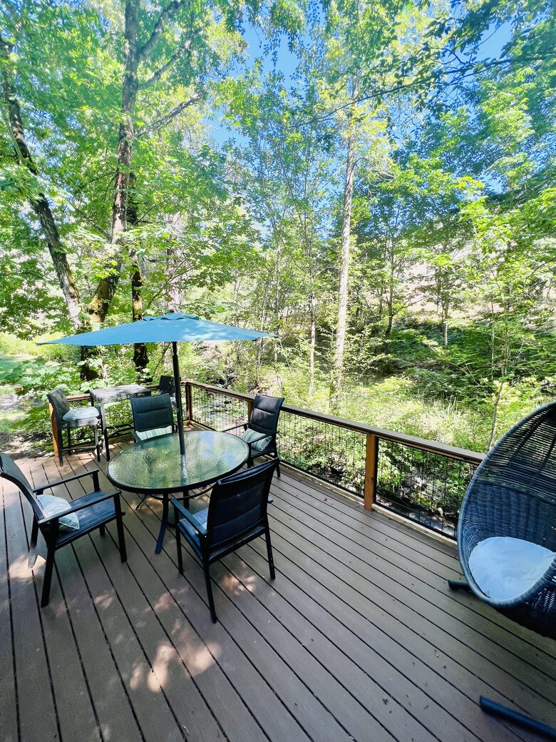 Serene Cabin in the Woods with Creek - Mosier, Oregon