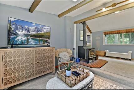 Serene Cabin in the Woods with Creek - Mosier, Oregon