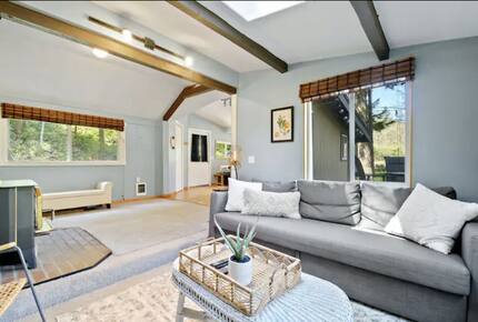 Serene Cabin in the Woods with Creek - Mosier, Oregon