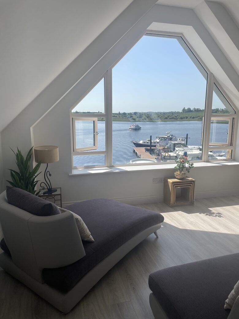 Luxury Waterfront Apartment - Co Roscommon, Ireland