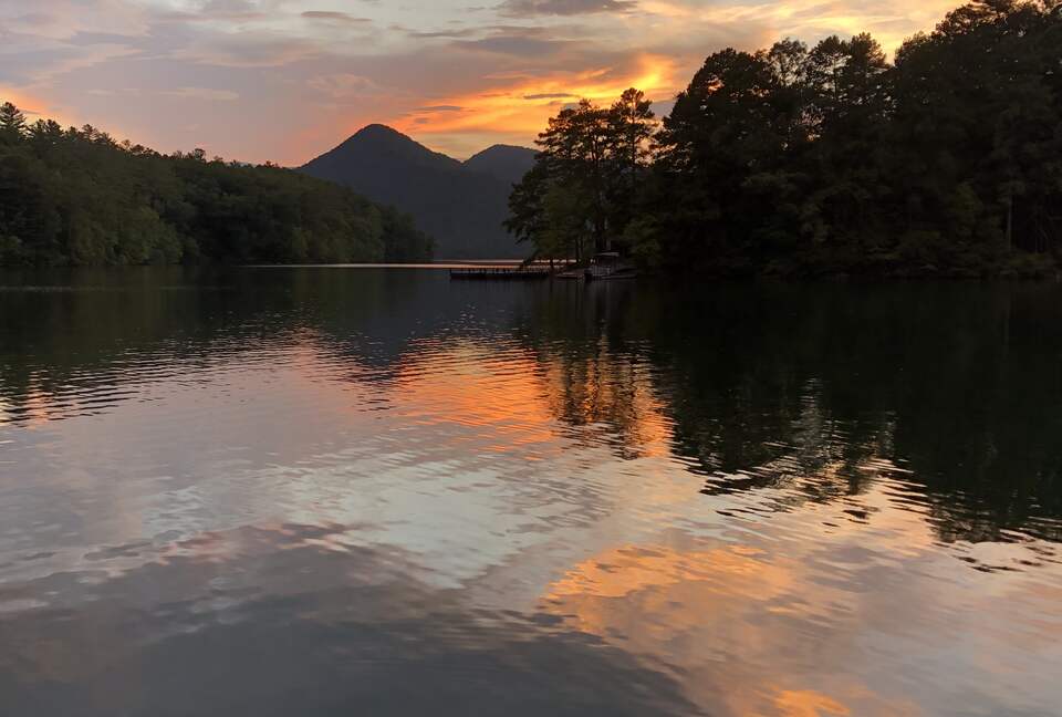 Custom Built Log Cabin on Pristine Lake Santeetlah - Robbinsville, North Carolina