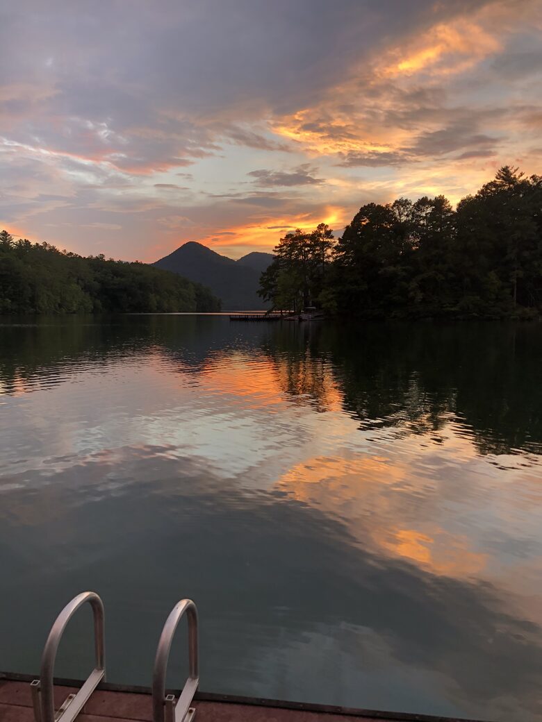 Custom Built Log Cabin on Pristine Lake Santeetlah - Robbinsville, North Carolina
