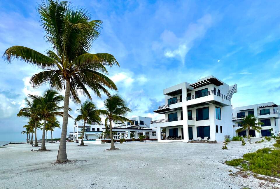 Caye Caulker Ocean Front Condo at Blu Zen Resort - Caye Caulker, Belize