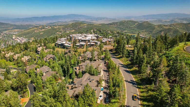 Luxury Deer Valley (mid-mountain) Ski-In/Ski-Out - Park City, Utah