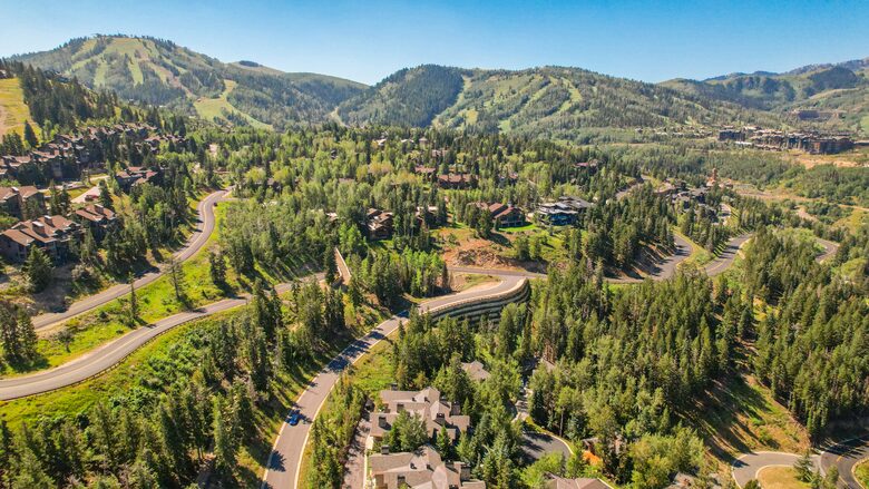 Luxury Deer Valley (mid-mountain) Ski-In/Ski-Out - Park City, Utah
