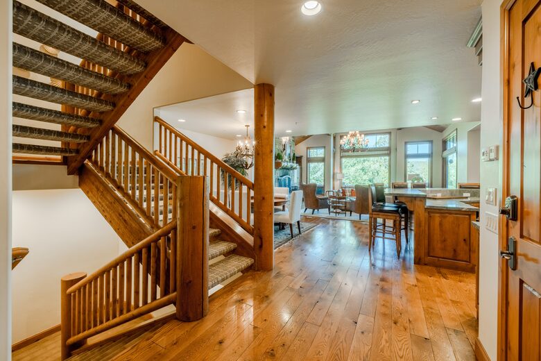 Luxury Deer Valley (mid-mountain) Ski-In/Ski-Out - Park City, Utah