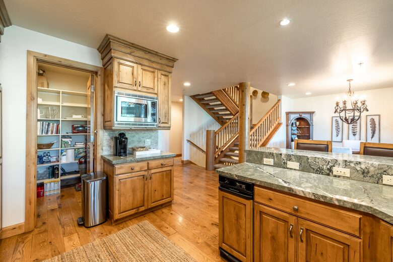 Luxury Deer Valley (mid-mountain) Ski-In/Ski-Out - Park City, Utah