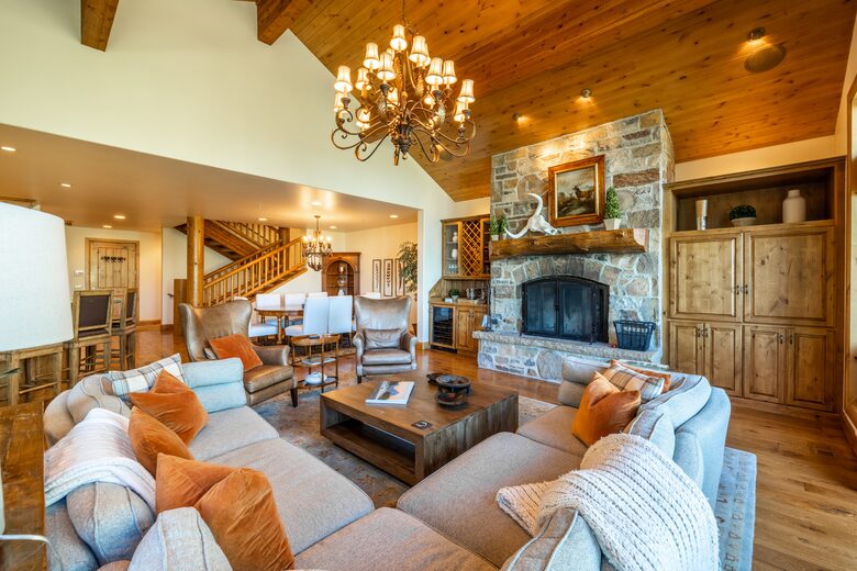 Luxury Deer Valley (mid-mountain) Ski-In/Ski-Out - Park City, Utah