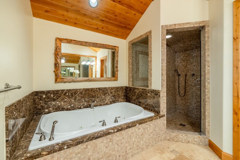 Luxury Deer Valley (mid-mountain) Ski-In/Ski-Out - Park City, Utah