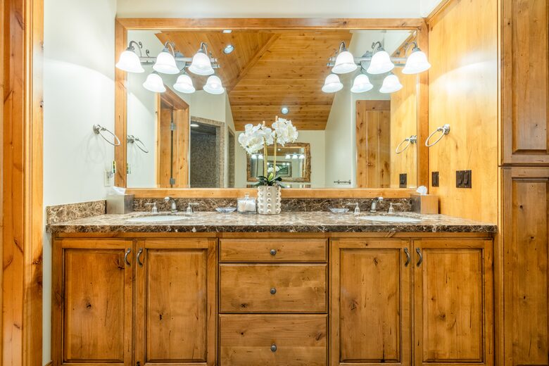 Luxury Deer Valley (mid-mountain) Ski-In/Ski-Out - Park City, Utah