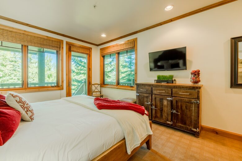 Luxury Deer Valley (mid-mountain) Ski-In/Ski-Out - Park City, Utah