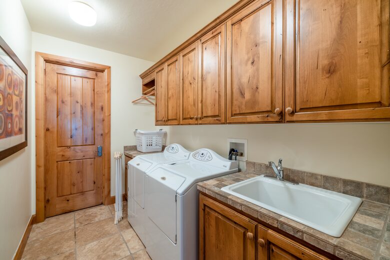 Luxury Deer Valley (mid-mountain) Ski-In/Ski-Out - Park City, Utah