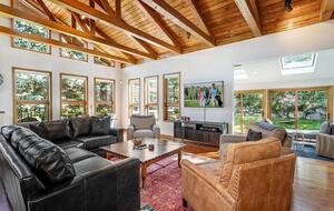 Mountain Modern Home with Private Hot Tub - Between Vail and Beaver Creek! - Avon, Colorado