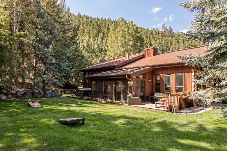 Mountain Modern Home with Private Hot Tub - Between Vail and Beaver Creek! - Avon, Colorado