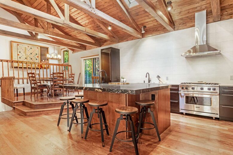 Mountain Modern Home with Private Hot Tub - Between Vail and Beaver Creek! - Avon, Colorado