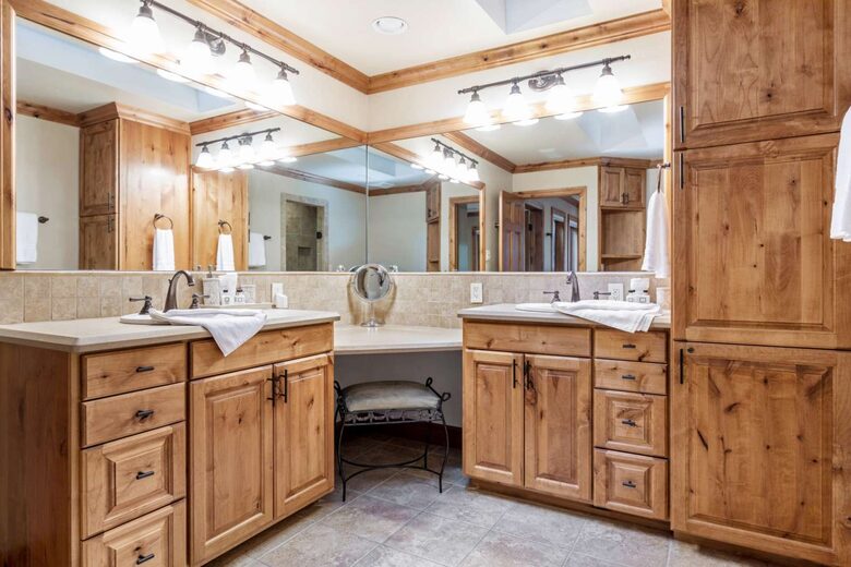 Mountain Modern Home with Private Hot Tub - Between Vail and Beaver Creek! - Avon, Colorado