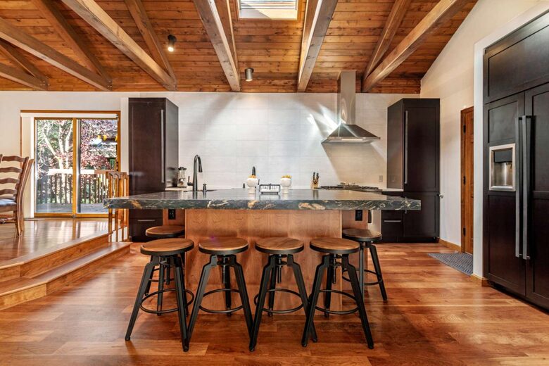 Mountain Modern Home with Private Hot Tub - Between Vail and Beaver Creek! - Avon, Colorado
