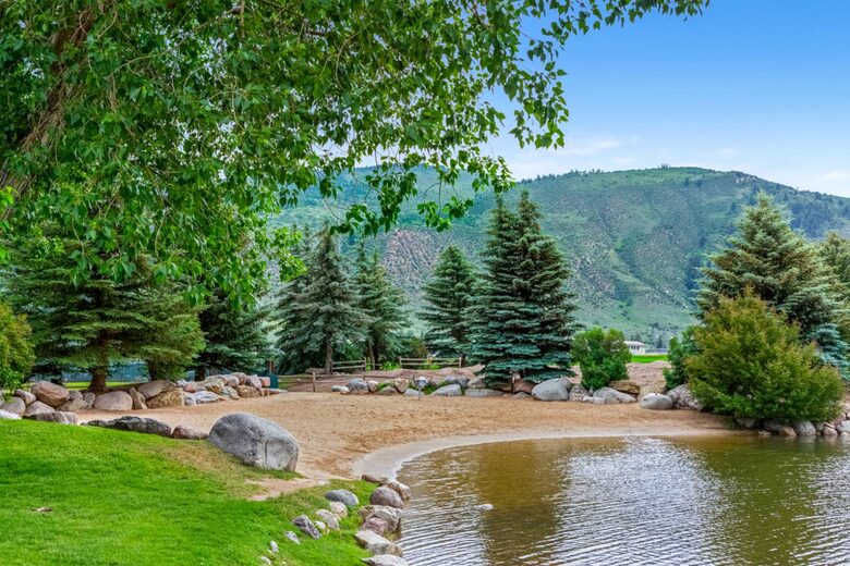 Mountain Modern Home with Private Hot Tub - Between Vail and Beaver Creek! - Avon, Colorado