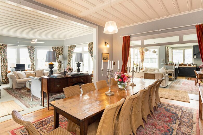 Hololio House - Historic Homestead at Clevedon Polo Club - Auckland, New Zealand