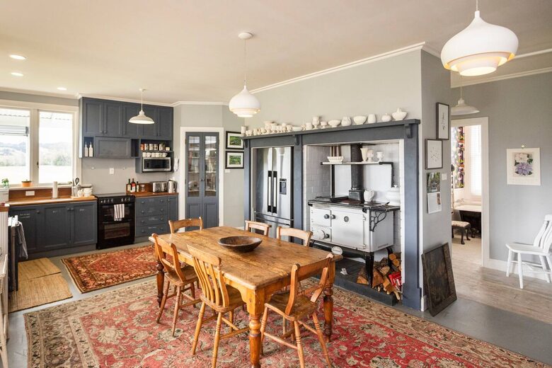 Hololio House - Historic Homestead at Clevedon Polo Club - Auckland, New Zealand