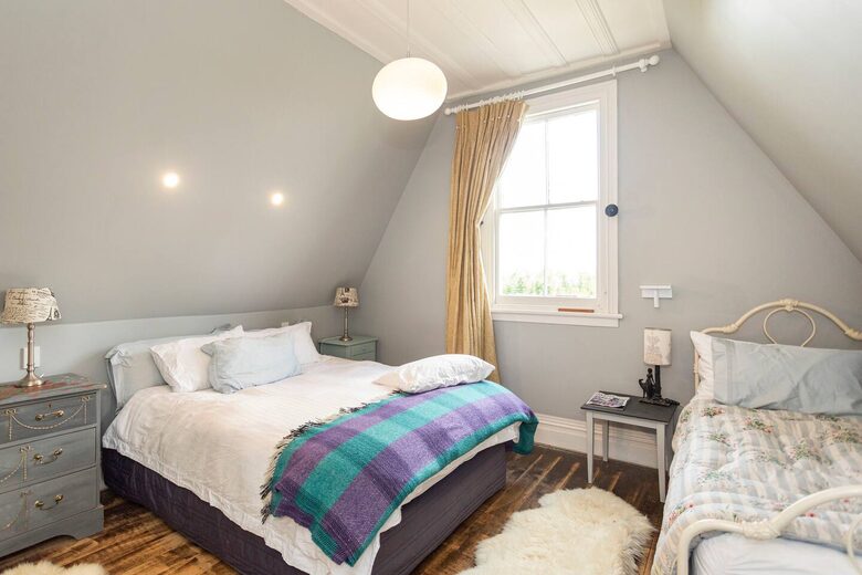 Hololio House - Historic Homestead at Clevedon Polo Club - Auckland, New Zealand