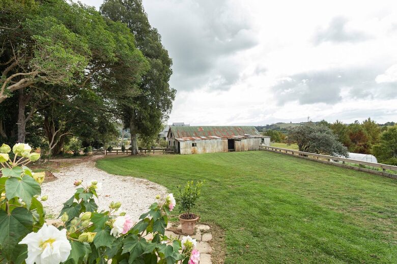 Hololio House - Historic Homestead at Clevedon Polo Club - Auckland, New Zealand