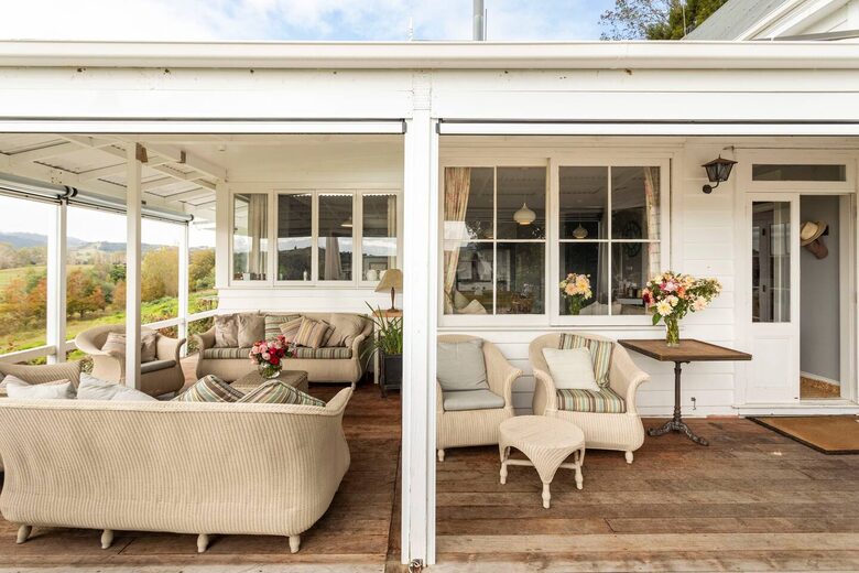 Hololio House - Historic Homestead at Clevedon Polo Club - Auckland, New Zealand