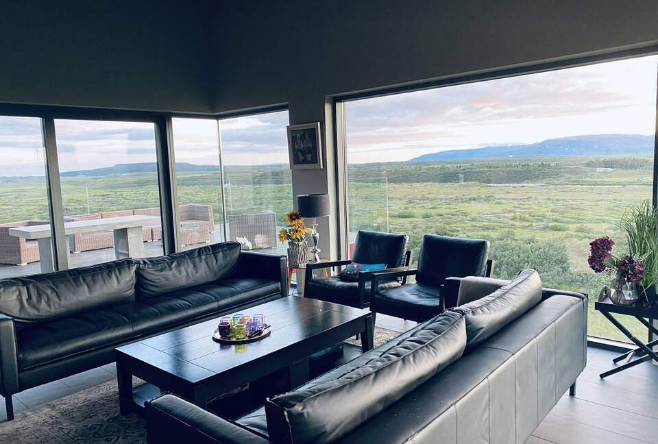 Solfaxi Modern Villa - Selfoss, Iceland