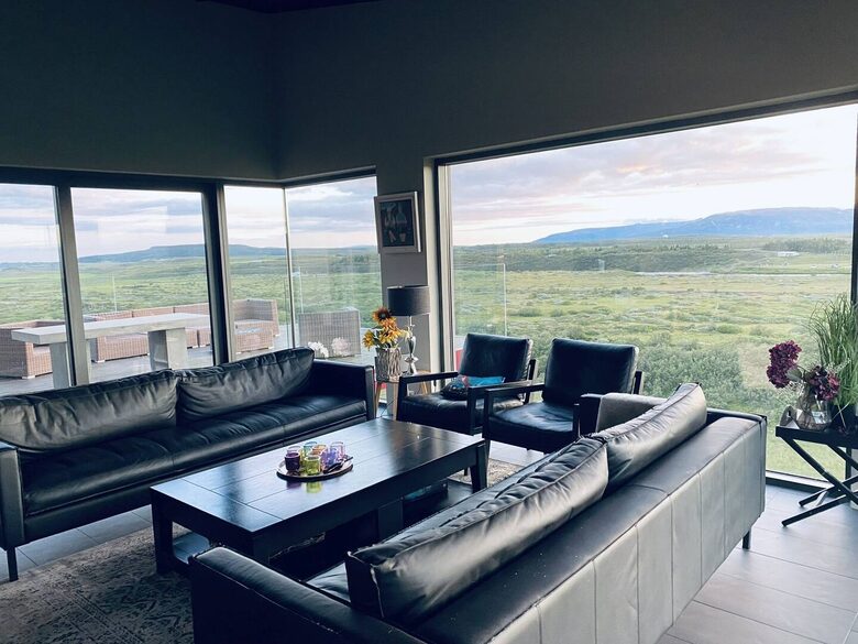 Solfaxi Modern Villa - Selfoss, Iceland