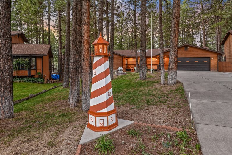 Luna's Lighthouse - Flagstaff, Arizona