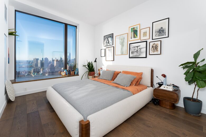 Modern two bedroom Brooklyn apartment with sweeping Manhattan views - New York City, New York