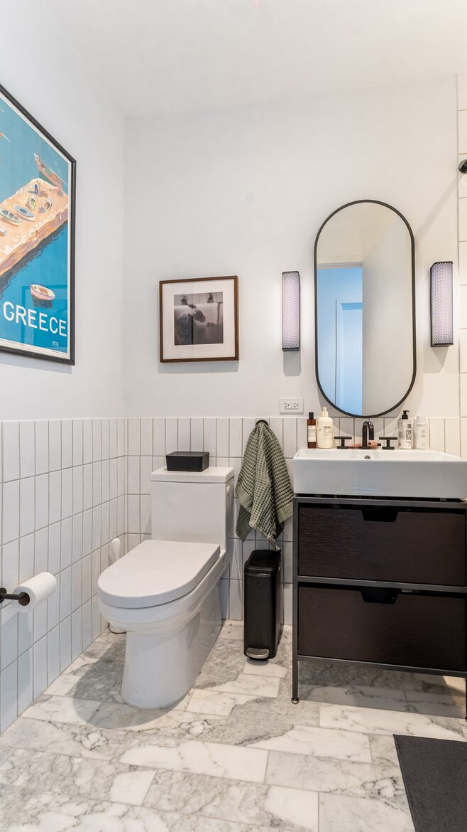 Modern two bedroom Brooklyn apartment with sweeping Manhattan views - New York City, New York