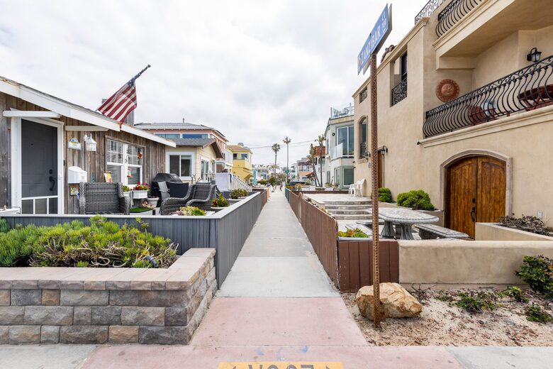 Mission Beach Retreat - San Diego, California