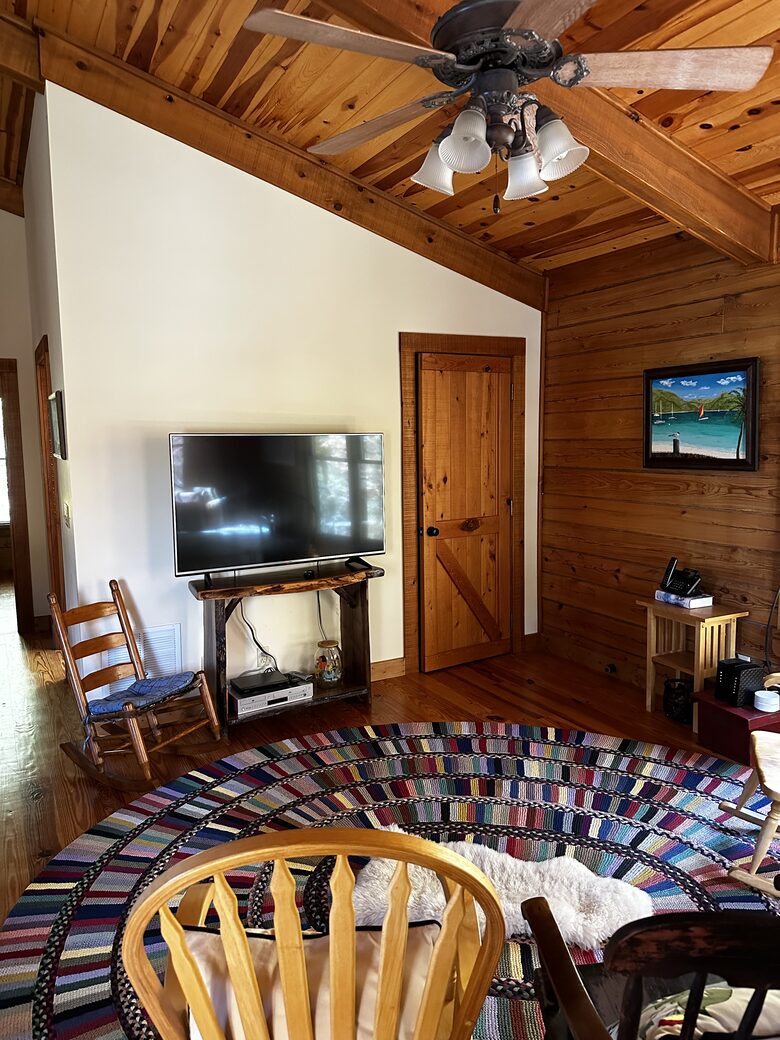 Custom Built Log Cabin on Pristine Lake Santeetlah - Robbinsville, North Carolina