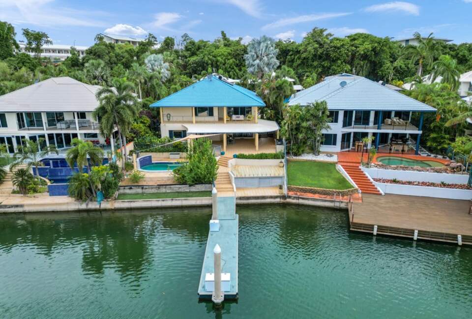 Villa Marina Darwin | With Pool & Cinema! - Darwin, Australia