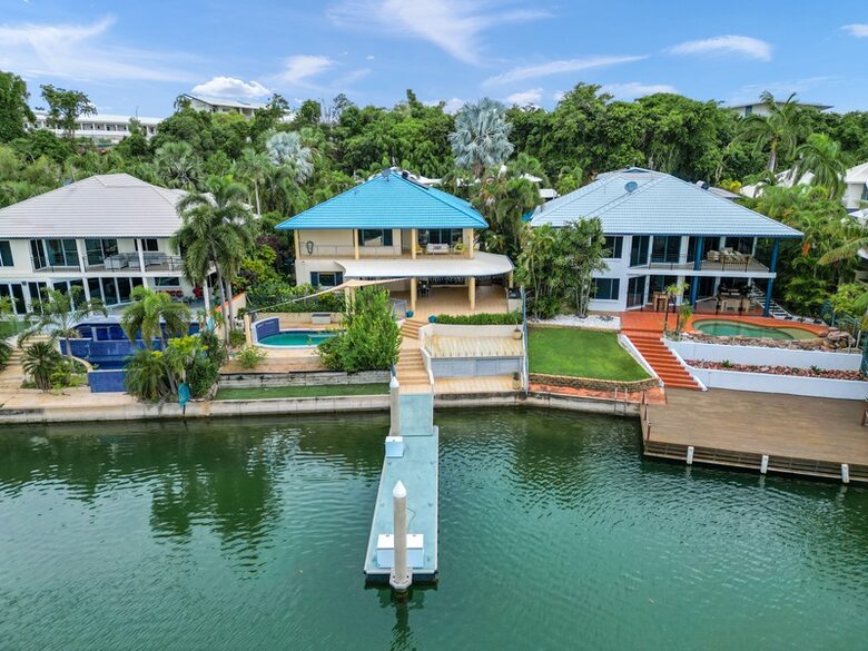 Villa Marina Darwin | With Pool & Cinema! - Darwin, Australia